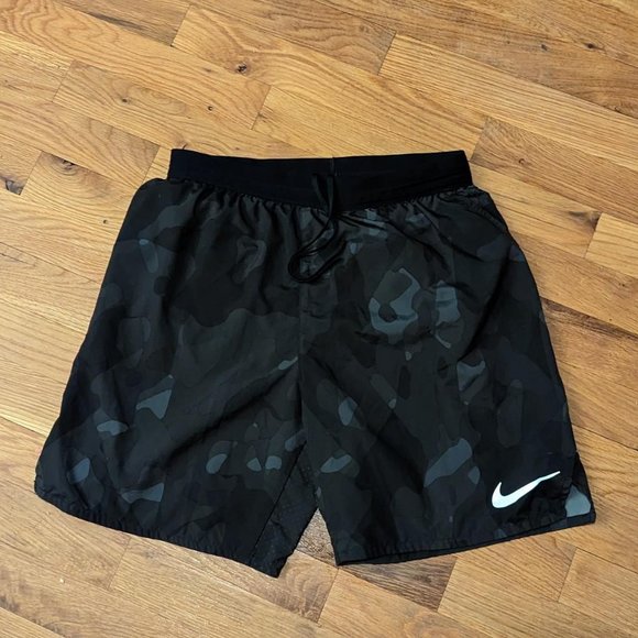 Nike Dri fit Running Shorts Women's Small - Picture 1 of 3
